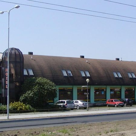 Hotel Bestar Mladá Boleslav Exteriör bild